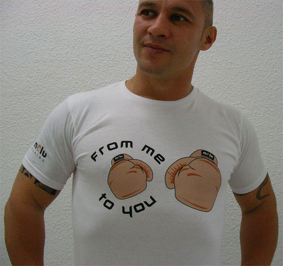 Camiseta FROM ME TO YOU